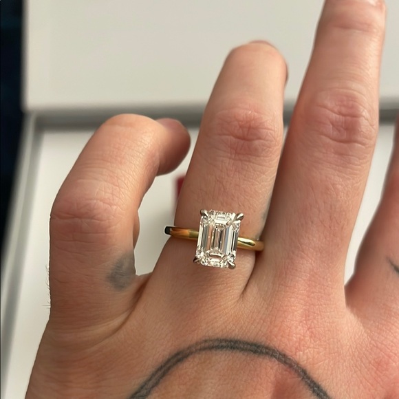 2.56 E VVS1 Emerald cut LAB diamond ring - Picture 15 of 17